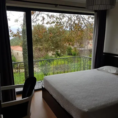 Trebid'ouro Farm stay *
